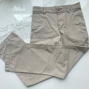 Vineyard Vines boys khakis NWOT size 14